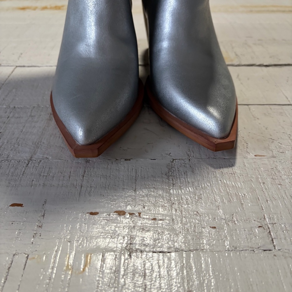 Mi.iM Metallic Silver Cowboy Boots NEW size 6.5‎ Cutout Detail Western Festival - Picture 4 of 12